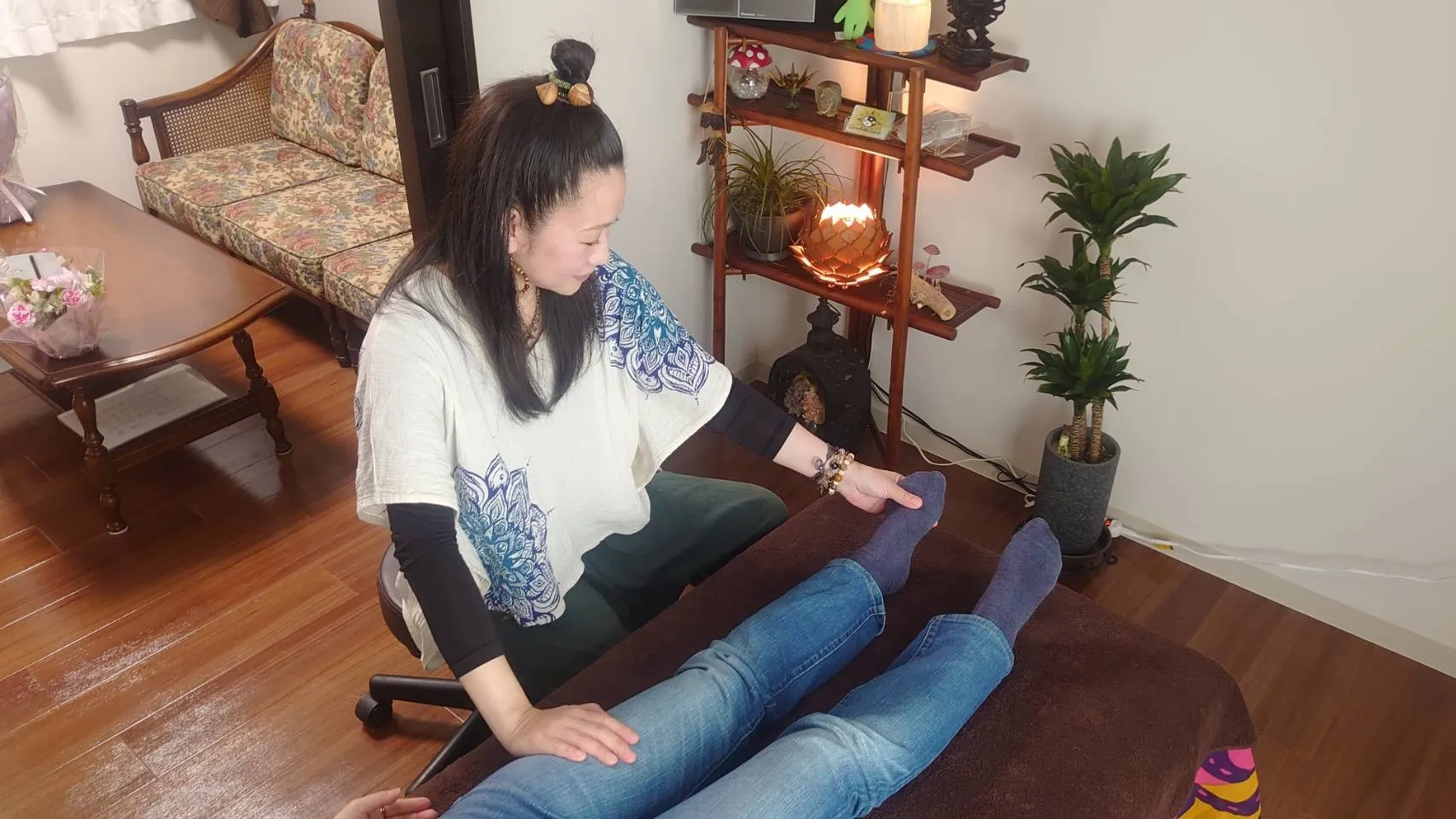 【札幌で近くのレイキヒーリング整体】腰痛、肩こりの方、足の長さ揃ってますか？